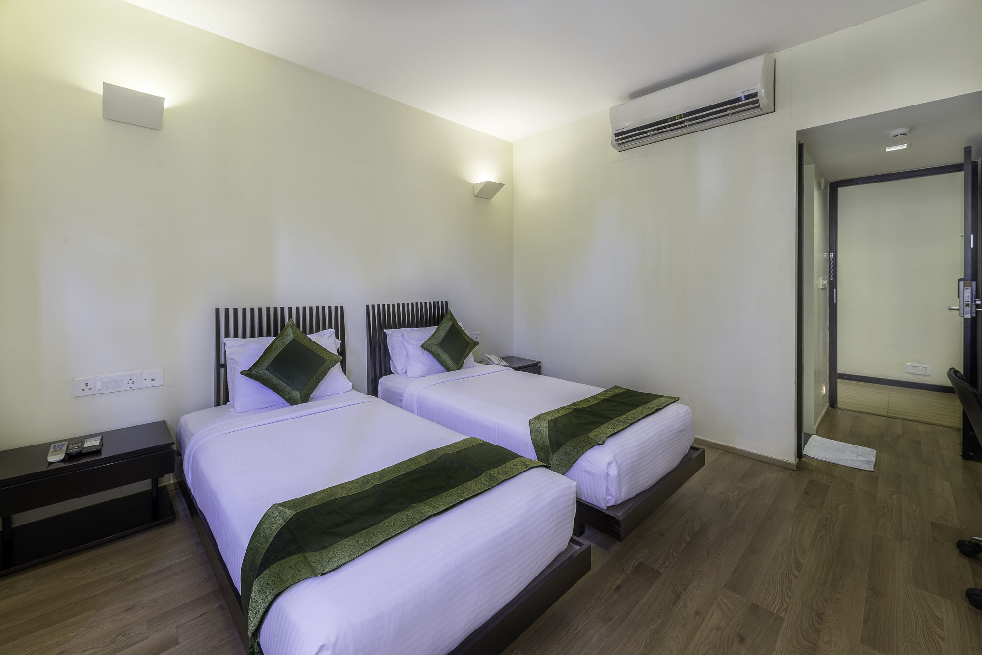 Treebo Trend Spektrum Suites Mysore Exterior photo